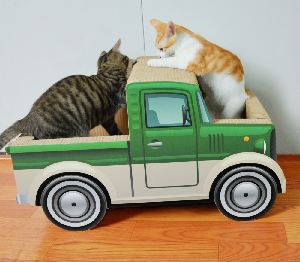 綠色貨車 貓抓板